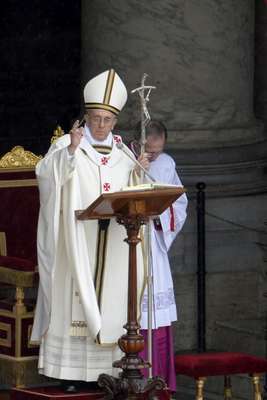 Durante su discurso dominical de la Santa Misa de Cofradías, ofrecida a los fieles este domingo 5 de marzo desde la Plaza de San Pedro en el Vaticano, el pontífice latinoamericano pidió al prefecto de la Congregación para la Doctrina de la Fe, monseñor Gerhard Muller, "luchar con determinación" contra curas pedófilos.