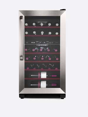 Adega de dupla temperaturaA adega Dual Zone Brastemp tem capacidade para 31 garrafas e possui dois compartimentos separados com controle de temperatura independente. Por isso, é possível armazenar simultaneamente dois tipos diferentes de vinho entre tinto (15°C a 18°C), rosé (12°C a 14°C), branco e espumante (ambos entre 8°C a 11°C). O produto, com tecnologia wine expert, ainda garante controle de umidade e baixa vibração para melhor conservação da bebida. Preço sugerido: R$ 2.299 Informações: 3003-0099 (capitais e regiões metropolitanas) e 0800-970-0999 (demais localidades)