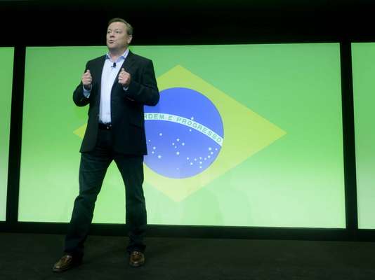 A Sony anunciou, em evento nesta terça-feira (7), que passará a vender o Playstation fabricado no Brasil por R$ 1099 a partir deste final de semana. Além disso, a empresa, que já tem uma fábrica funcionando em Manaus, prometeu investimento de R$ 300 milhões no País para os próximos 12 meses