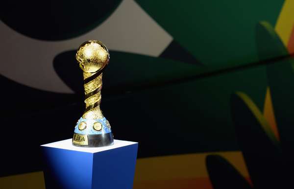 A "maldição" da Copa das Confederações não se resume apenas a seleções - uma vez que nunca um país que conquistou o título do torneou levantou a Copa do Mundo na edição seguinte. Muitos jogadores, esquemas táticos ou até mesmo equipes inteiras naufragaram em Mundiais depois de terem se destacado nas Confederações e enchido a torcida de esperança. Confira: