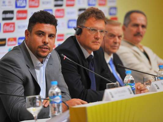 Comitê Organizador Local da Copa do Mundo de 2014 (COL), que também se responsabiliza pela Copa das Confederações de 2013, se reuniu nesta quinta-feira no Rio de Janeiro para fazer um balanço das preparações para o evento-teste deste ano para o próximo Mundial de futebol