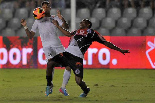 Neymar passou em branco novamente e viu o Santos empatar sem gols com o Joinville; equipe de Muricy Ramalho está na terceira fase da Copa do Brasil