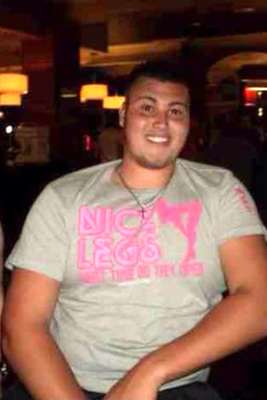Aos 21 anos, Ben Davis nunca havia tido coragem de conversar com uma garota porque pesava 127 kg e achava que ninguém daria bola para ele. Sua dieta eram basicamente as maiores porções de qualquer lanche de fast food