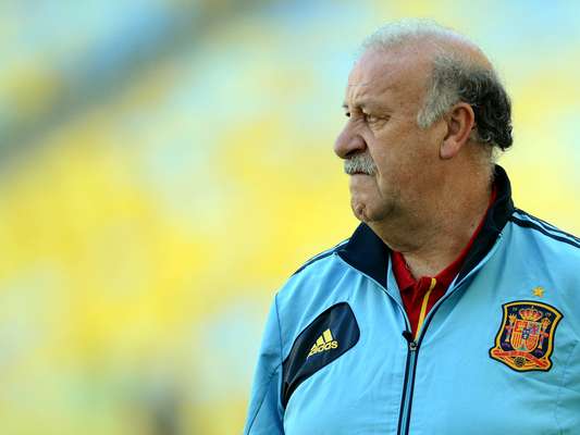 A seleção espanhola fez um treino de reconhecimento do gramado do Maracanã, visando a partida contra o Taiti. O técnico Vicente del Bosque confirmou que irá com uma equipe reserva contra os campeões da Copa da Oceania