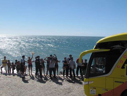 Um dia após a vitória sobre o México, por 2 a 0, a Seleção Brasileira deixou o hotel Marina Park e seguiu para Salvador, onde enfrenta a Itália, no próximo sábado