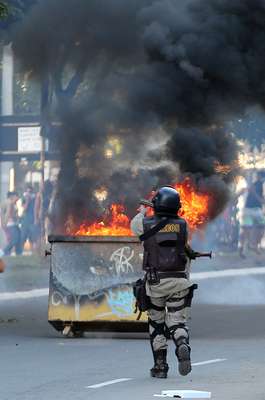A cidade de Salvador foi palco de mais um protesto neste sábado, antes da partida entre Itália e Brasil, pela terceira rodada da Copa das Confederações. Houve atritos com a polícia