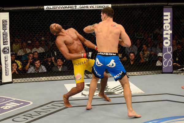 Em sua 11º luta pelo cinturão dos pesos médios, Anderson Silva brincou, não lutou e se preocupou apenas em provocar Chris Weidman. O americano aproveitou e acertou um soco certeiro de esquerda no 2º round, que nocauteou o ex-campeão e considerado o "melhor lutador da história do MMA"
