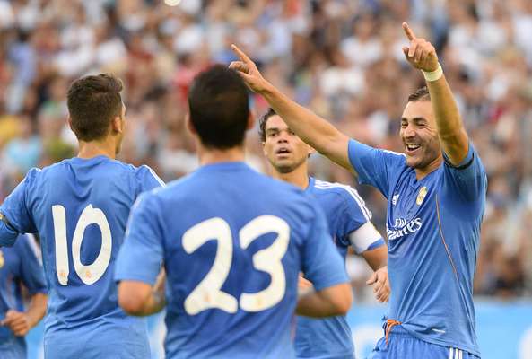 Com gol de Benzema, Real Madrid bateu Paris Saint-Germain por 1 a 0 em amistoso na Suécia que teve seis brasileiros em campo - Kaká e Casemiro (Real) e Thiago Silva, Lucas, Alex e Maxwell (PSG)
