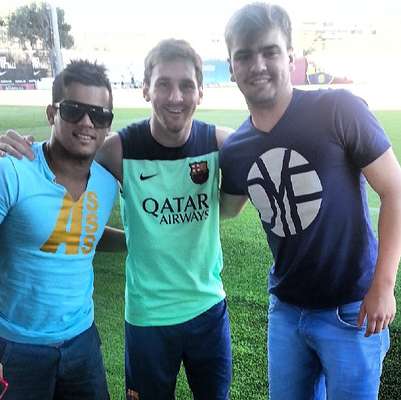 2 de agosto - Joclécio e Gustavo conseguiram até conhecer o argentino Lionel Messi, considerado o melhor jogador do mundo na atualidade
