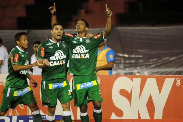 Bruno Rangel marcou os dois gols da Chapecoense em virada sobre o Sport