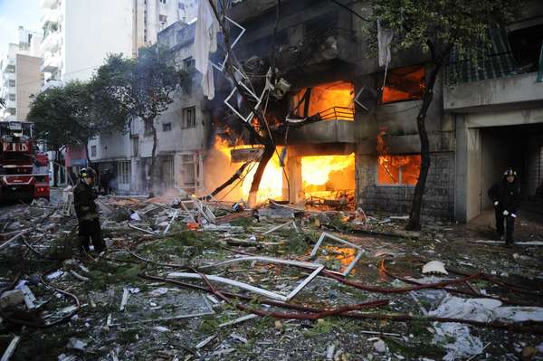Rosario vive horas dramáticas después de la explosión, producto de un escape de gas, que derrumbó un edificio y dejó como saldo más de una decena de muertos, con otros tantos aún desaparecidos