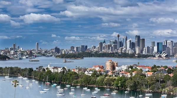 9 - Sidney está empatada com Berna na nona posição e é o lugar onde o litro de refrigerante é mais caro dentre as 10 cidades mais caras com expatriados. O preço médio do produto na cidade australiana é US$ 2,15, enquanto na sexta colocada, Hong Kong, custa US$ 1,02 - menos da metade.