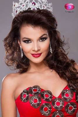 Ella es Alba Delgado, la bomba Latina que representará la belleza de la mujer salvadoreña en el certamen de Miss Universo 2013.