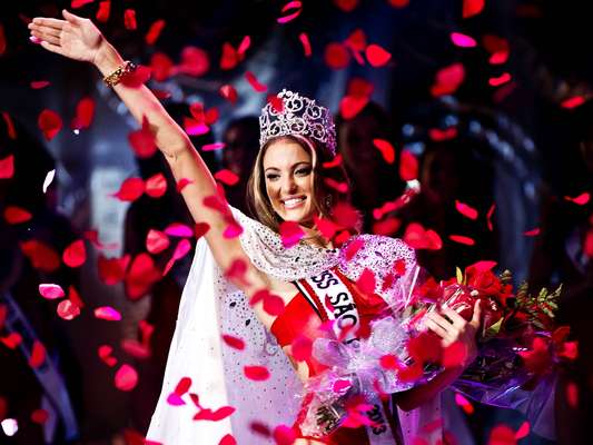 Bruna Michels, a candidata de Diadema, foi a vencedora do Miss São Paulo 2013, evento realizado na noite deste sábado (17)