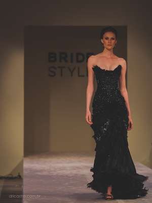 O primeiro vestido de noiva do desfile de Samuel Cirnansck no Bride Style 2013
