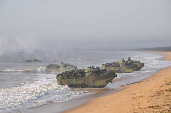 Junto com os outros seis Estados-membros da Comunidade dos Países de Língua Portuguesa (CPLP), o Brasil realiza a Operação Felino 2013