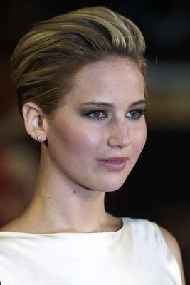 O elenco de 'Jogos Vorazes: Em Chamas' lançou o filme na Leicester Square, em Londres, nessa segunda-feira (11). Na foto, Jennifer Lawrence
