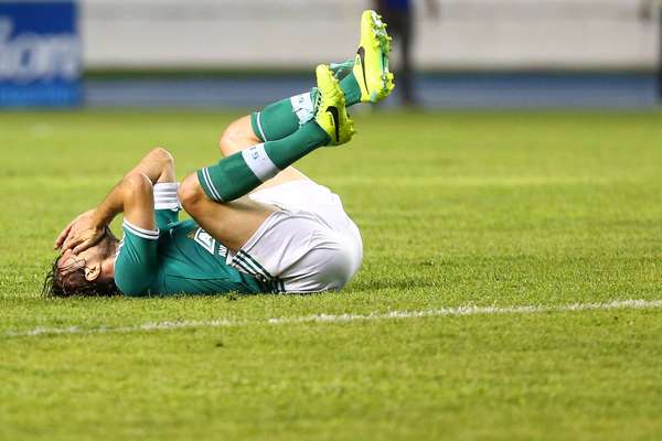 O Paysandu conseguiu parar o líder Palmeiras, que precisava apenas de um ponto para confirmar o título da Série B. Em casa, o time de Belém venceu por 1 a 0, com gol de Yago Pikachu