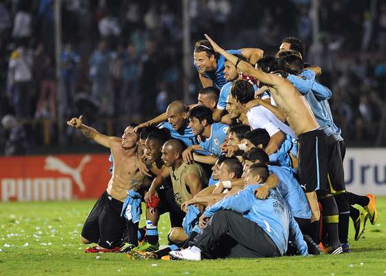 Uruguai festejou vaga na Copa do Mundo de 2014 após empate sem gols diante da Jordânia