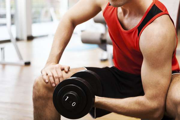 Presentes até na pele do público masculino, estrias podem ser combatidas com tratamentos eficazes