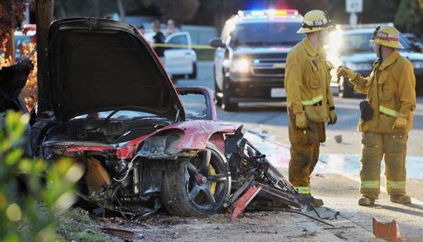 El actor Paul Walker, famoso por su personaje protagónico en la saga 'Rápido y Furioso' falleció la tarde del sábado 30 de noviembre a los 40 años en un trágico accidente de auto. Porsche en el que se encontraba Paul Walker quedó totalmente quemado