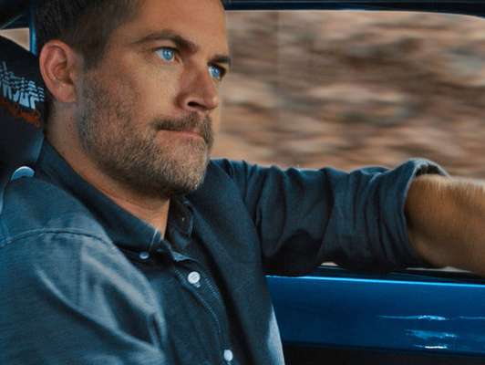 Paul Walker murió la tarde de este sábado 30 de noviembre cuando acompañaba a su amigo Roger Rodas en una carrera de beneficencia a bordo de un Porsche GT. Walker fue la cara visible de la saga 'Rápido y Furioso' y su muerte ha devastado a Hollywood.