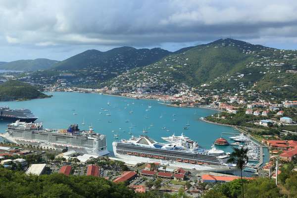 Se você está em St. Thomas a trabalho e só tem um dia livre, não se preocupe. O tour em táxis de safári percorre os principais pontos turísticos e oferece um resumo do melhor que a ilha tem para oferecer