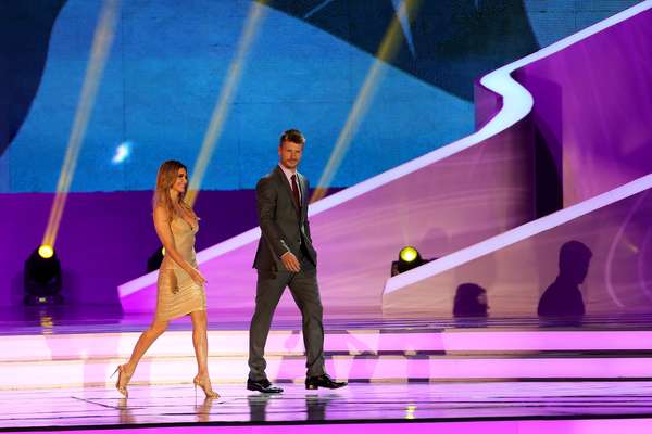 Mesmo questionada, Fernanda Lima foi um dos destaques do sorteio dos grupos para a Copa do Mundo de 2014: a apresentadora esbanjou sorrisos e desenvoltura no palco, escapou de gafes e conduziu o evento até o fim ao lado de grandes nomes do futebol mundial