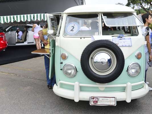 Kombi de 1966 é destaque em exposição na fábrica da Volkswagen neste domingo
