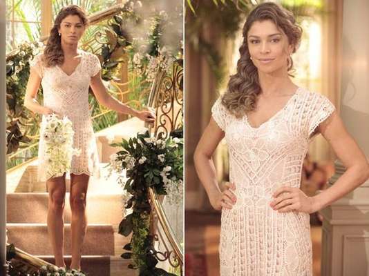 Na novela Flor do Caribe, Ester (Grazi Massafera) usou um vestido nude, com recortes na barra e inteiro rendado