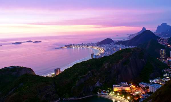 Segundo dados do Banco Central, o número de turistas estrangeiros no Brasil cresce desde 2011, assim como a renda obtida nessas viagens