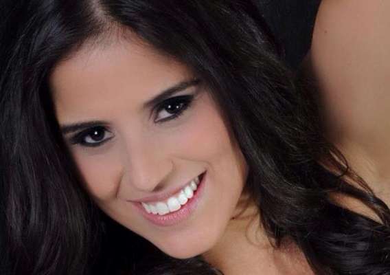 No ar na novela "Em Família", a atriz Camilla Camargo vem buscando trilhar um caminho de sucesso na telinha
