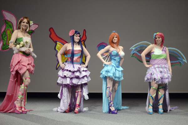 Convenção na Suíça reúne entusiastas da cultura japonesa em competição de cosplay