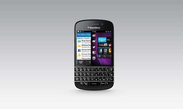 17º - Blackberry Q10 - Se você precisa de um teclado físico em seu smartphone, o Blackberry Q10 é o melhor que você pode comprar, segundo a Business Insider