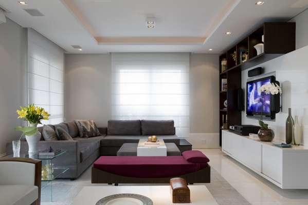 O arquiteto Marcelo Rosset projetou do zero este apartamento no bairro de Santa Cecília, em São Paulo. "Peguei o projeto logo depois da construção e os proprietários um jovem casal me deu liberdade total para criar", conta. Informações: (11) 3258-5905