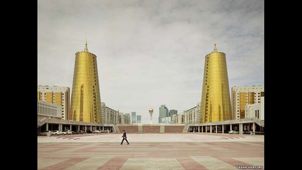 Prédios na Rússia têm design futurista