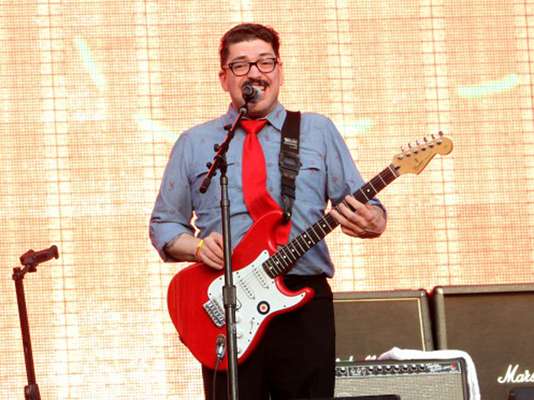 Los Esquizitos fue una de las bandas que inició el primer día del Vive Latino.