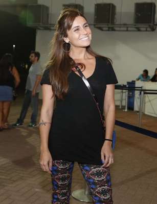Giovanna Antonelli conferiu show com esmalte azul, mesma cor que usa na novela Em Família. Frio na Barriga, da linha Gio Antonelli Sensações, da Hits Speciallità. Preço: R$ 3,75. Informações: (11) 2606-1012