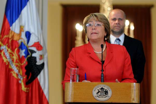 Em pronunciamento após o terremoto, Michelle Bachelet disse que viajará para áreas afetadas na manhã desta quarta-feira