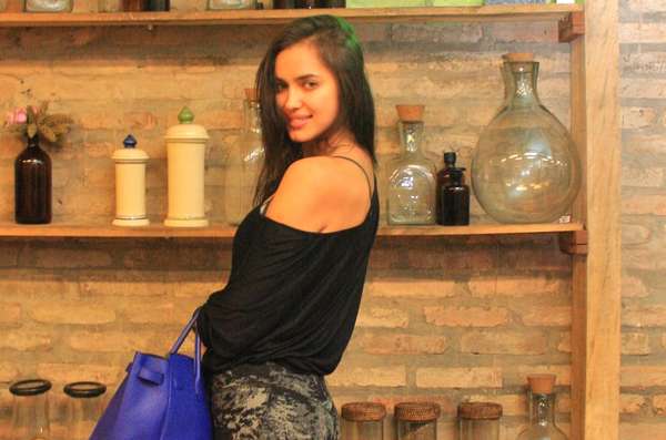 Os tratamentos de multivitaminas, bordado e orgânico devolveram o volume, o brilho e o corpo ao cabelo da modelo Irina Shayk