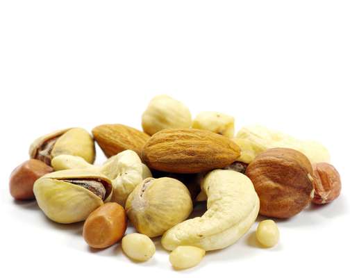 Nozes, avelãs, amêndoas, castanhas (de caju e do Brasil), macadâmias, pistaches, entre outras, fazem parte do grupo de alimentos conhecidos como oleaginosas