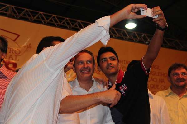 Durante coletiva de imprensa em Timon (MA), o pré-candidato do PSB à Presidência da República, Eduardo Campos, voltou a atacar a presidente Dilma Rousseff e disse que o Nordeste foi abandonado pelo governo atual