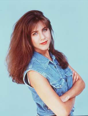 El estilo de la popular Jennifer Aniston, Rachel de Friends, ha ido mejorando desde sus inicios hasta el día de hoy.