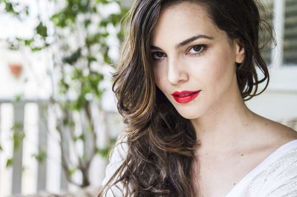 O tom usado por Tainá Müller na novela está chamando atenção