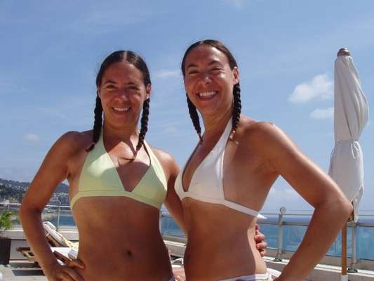 As gêmeas Amy e Becky Glass são tão próximas que nunca ficaram separadas por mais de 30 minutos durante 15 anos