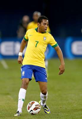 As expectativas quanto à Copa do Mundo foram cruéis com alguns jogadores como o brasileiro Robinho, que foi "convocado" pela Panini no álbum de figurinhas do evento, mas acabou fora da lista de Luís Felipe Scolari. Veja outros casos de jogadores que têm cromo, mas não vão ao Brasil (seja por lesão ou opção técnica)