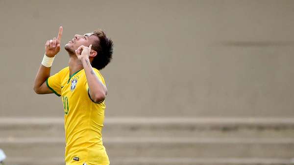 Brasil goleou Panamá por 4 a 0 no Serra Dourada nesta terça-feira