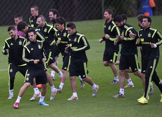 Seleção espanhola treina no CT do Caju, em Curitiba. A Espanha estreia na Copa do Mundo na próxima sexta-feira contra a Holanda, na Arena Fonte Nova