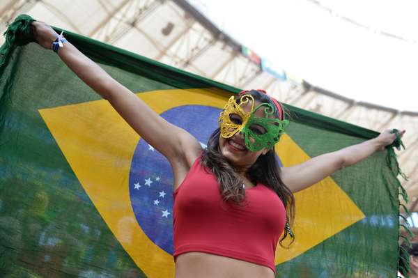 Torcidas de Portugal e Gana acompanham mais um jogo das seleções na Copa do Mundo de 2014. A partida decisiva acontece no Estádio Mané Garrincha, em Brasília