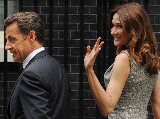 O ex-presidente da França Nicolás Sarkozy foi detido pela polícia nesta terça-feira, perto de Paris, para ser submetido a um interrogatório por um caso relacionado a tráfico de influência e violação do sigilo da investigação. A detenção de Sarkozy é uma medida inédita para um ex-chefe de Estado francês. Veja a seguir outras polêmicas envolvendo o ex-presidente: